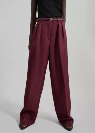 Pleated Trousers Burgundy