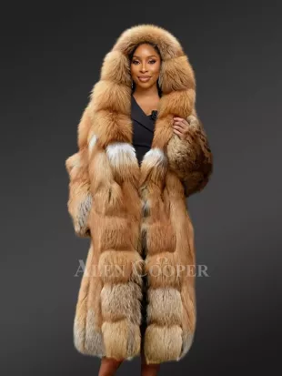 Luxury Gold Fox Fur Jacket for Women Is Elegant