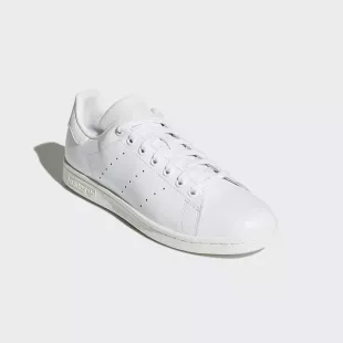 Stan Smith Shoes in Cloud White