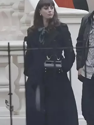 The Gentlemen S01 Kaya Scodelario Black Coat