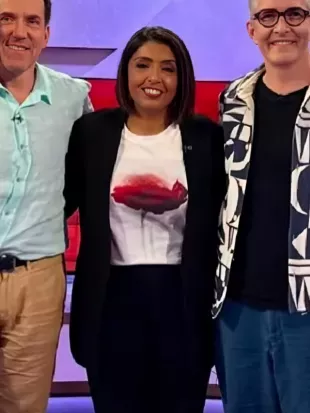 The One Show 2026 Red Rose Print T-Shirt