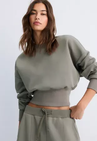 Cropped Sweatshirt With Wide Waistband