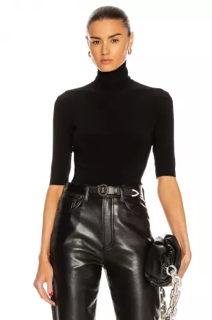 Slim Short Fit Turtleneck