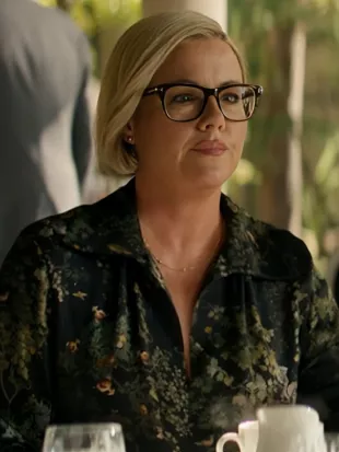 Reacher S04 Kathleen Robertson Floral Print Blouse