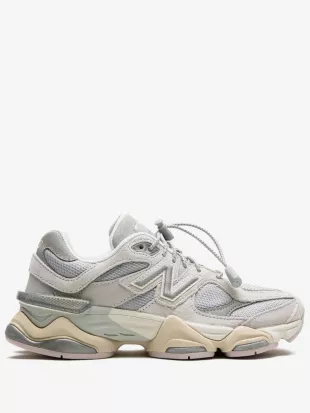 9060 Sneakers