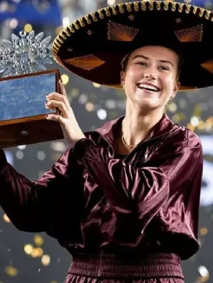 Guadalajara Open Akron 2026 Iva Jovic Burgundy Satin Jacket
