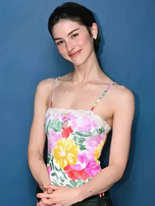 The Tonight Show Starring Jimmy Fallon Gracie Abrams Top