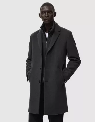 Uriel Coat