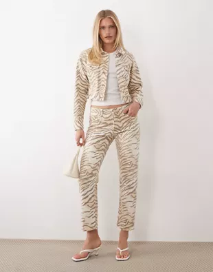 Good Vintage straight jeans in brown tiger print