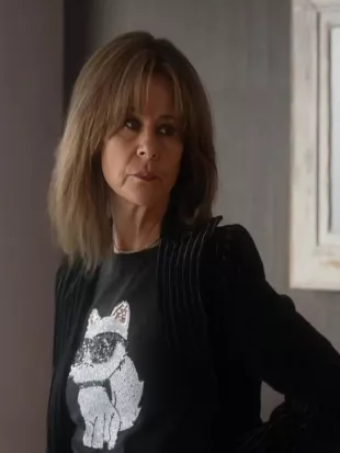 Ted Lasso S04 Tracey Ullman Embellished Cat Tee