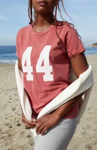 Chloe 44 T-Shirt