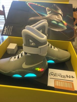 2011 Back To The Future Nike Air Mag Size 7 #0691 Signed by Christopher Lloyd
