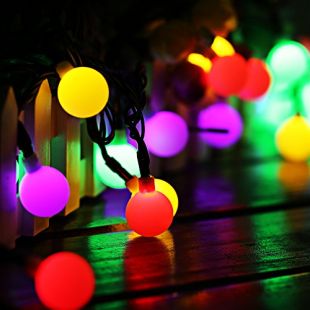 Guirlande Lumineuse Solaire 60 Petites Boule LED Étanche IP65, 10M Fil Souple 8 Modes Eclairage Décoration Intérieur et Extérieur, pour Maison, Jardin, Festival, Arbre de Noël etc (Multicolore)