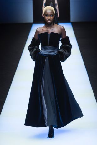 Giorgio Armani Fall 2018 Ready to Wear Fashion Show