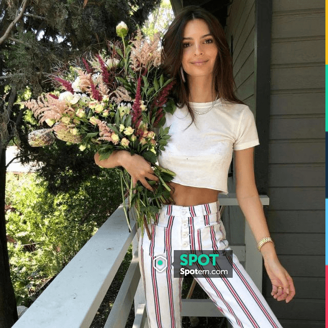 Le pantalon blanc rayé de Emily Ratajkowski sur son compte Instagram ...