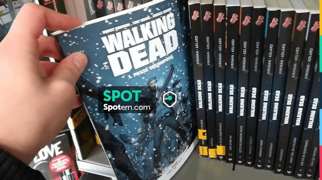 Walking Dead T01: Passé Décomposé Robert Kirkman Le livre Walking Dead - Passé décomposé dans la vidéo YouTube A LA