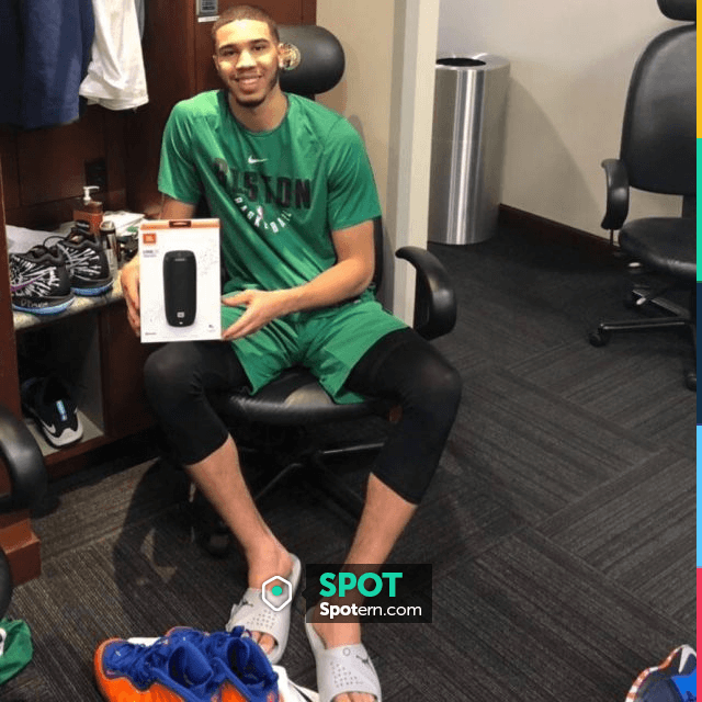 Sneakers Nike Air Max 97 triple White worn by Jayson Tatum on the  Instagram account @leaguefits