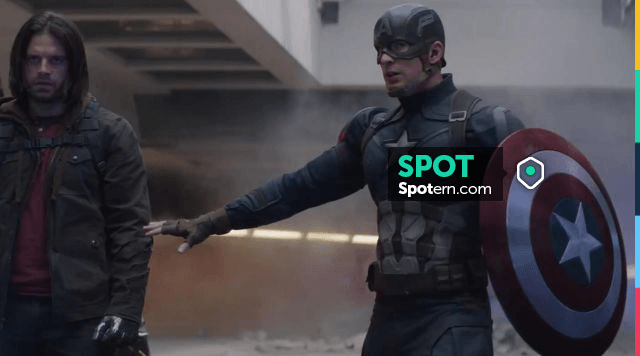Le bouclier de Steve Rogers / Capitán América (Chris Evans) dans ...