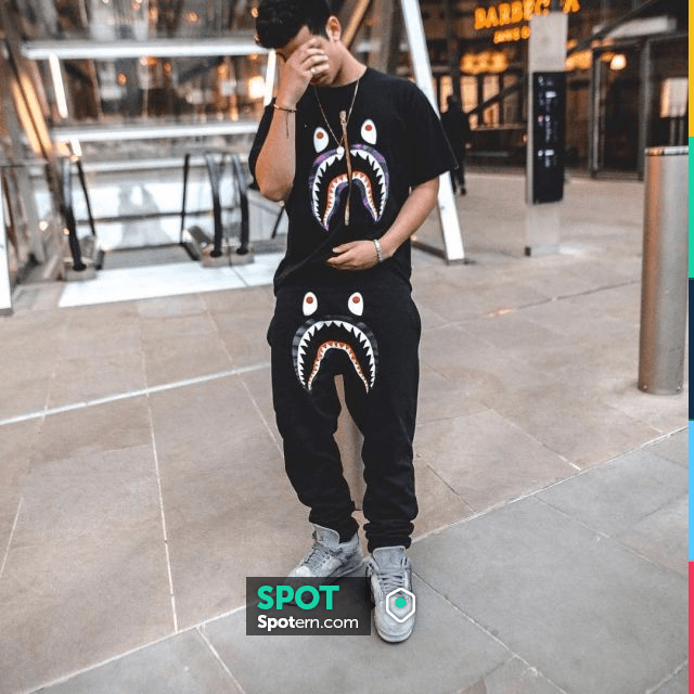 jordan 4 kaws outfit