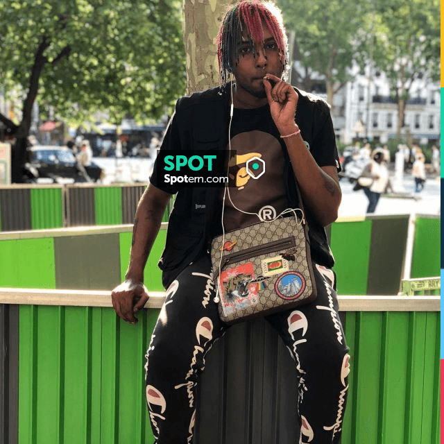 Lil Ten Rapper La camiseta negra de Bape que lil 10 lleva en su publicación de ...