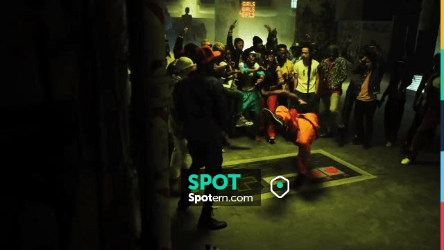 Casquette LA à l'envers de Chris Brown dans Chris Brown, Young Thug - Go  Crazy (Official Video)