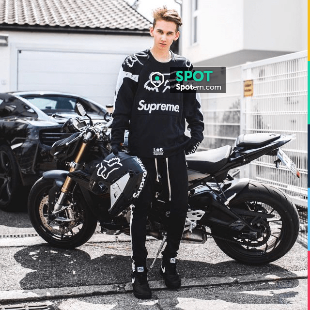 The jersey motorcycle black Supreme Fox what does the influencer