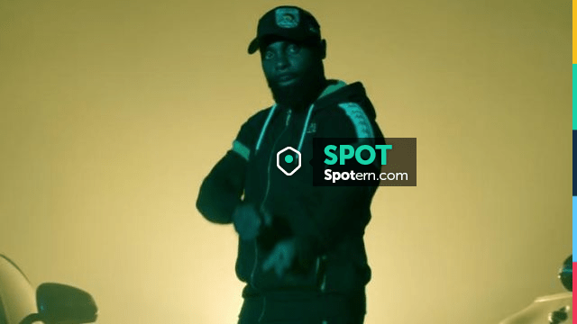 The black jacket Kappa range by Kaaris in her video clip G. O. K. O. U ...