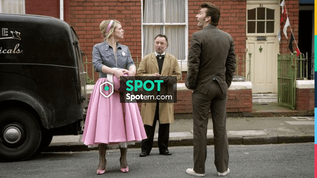 rose tyler pink dress billie piper as rose tyler