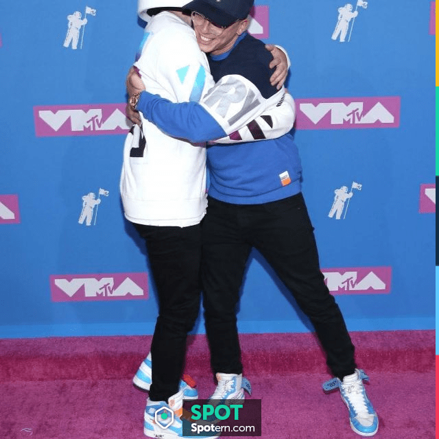 Sneakers Jordan 1 Retro High Off White "off White Unc" made by Marshmello on the account