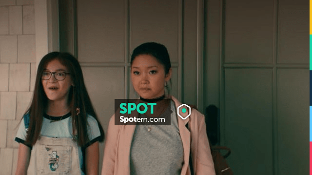The blazer pink worn by Lara Jean (Lana 