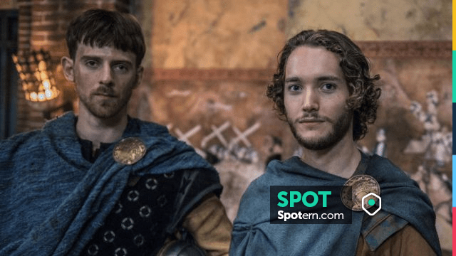 The tunic of Aethelred (Toby Regbo) in The Last Kingdom S02E06