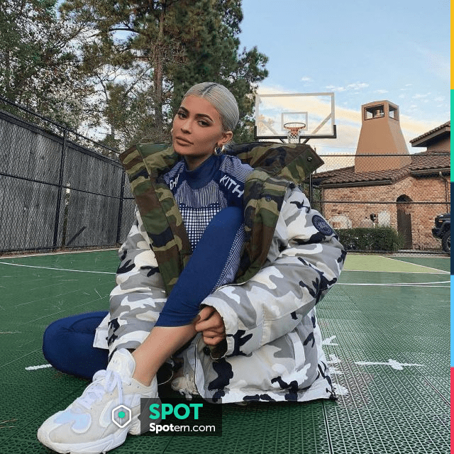 acortar Indomable Preguntar Adidas White sneakers worn by Kylie Jenner on the Instagram account @ kyliejenner | Spotern