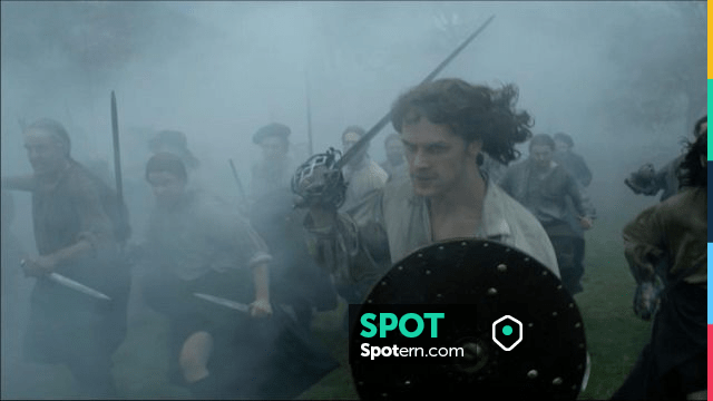 Ja­mie Fra­ser's (Sam Heu­ghan) round shield as seen in Out­lan­der ...
