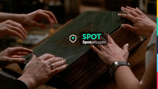 Le livre des ombres des soeurs Halliwell dans Charmed | Spotern