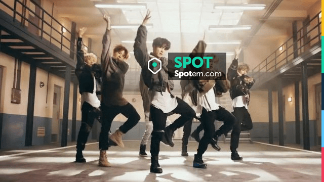 The bomber jacket bomber khaki Juun.J-Jungkook in the clip MIC Drop (Steve  Aoki Remix) BTS (방탄소년단) | Spotern