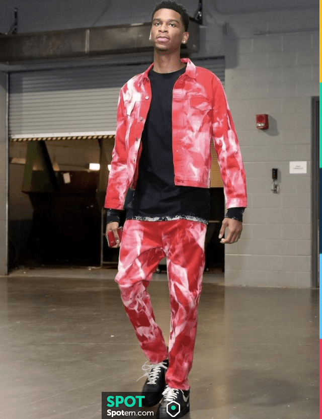 SAINT on X: Shai Gilgeous-Alexander wearing MSCHF's Big Red Boot 🏀   / X