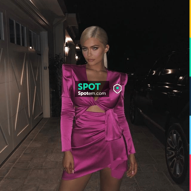 The pink dress Kylie Jenner on his account Instagram @Kyliejenner | Spotern The pink dress Kylie Jenner on his account Instagram @Kyliejenner | Spotern