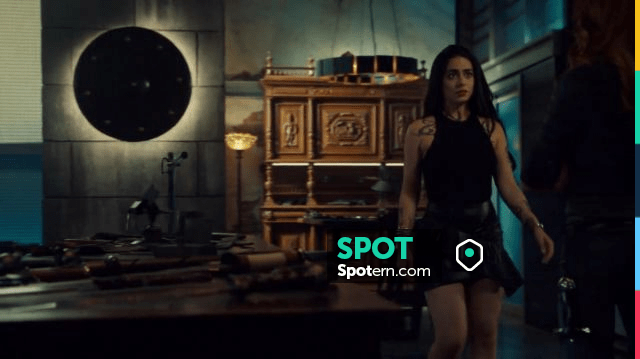 i dag hovedsagelig afstand Isabel Marant Etoile Zeist Ruffle Faux Leather Mini Skirt worn by Isabelle  Lightwood (Emeraude Toubia) in Shadowhunters (S03E22) | Spotern