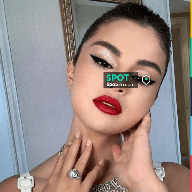 The mascara Marc Jacobs Selena Gomez on the account Instagram of ...