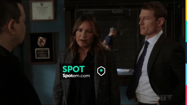 Rag & Bone Lexington Blazer worn by Olivia Benson (Mariska Hargitay) in ...