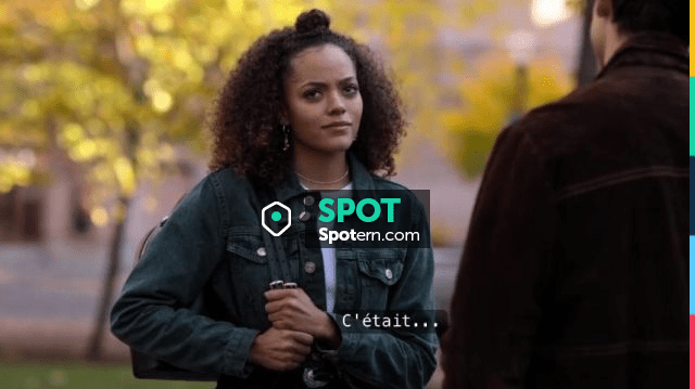 The jean jacket green BDG Urban Outfitters worn by Tabitha Foster ...