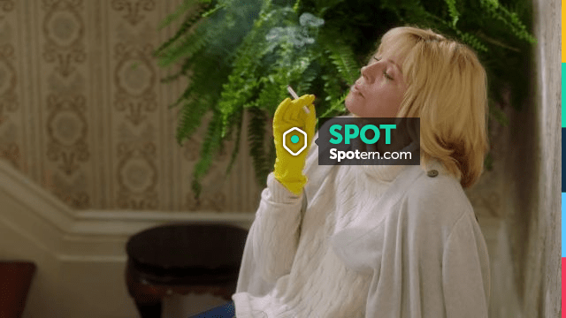 Yellow Gloves Worn By Kim Cattrall In Filthy Rich Season 1 Spotern