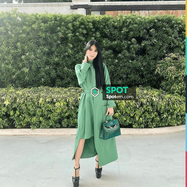 How Heart Evangelista Styles Her Instagram Photos