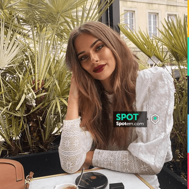 The top in white lace on the account instagram of ...