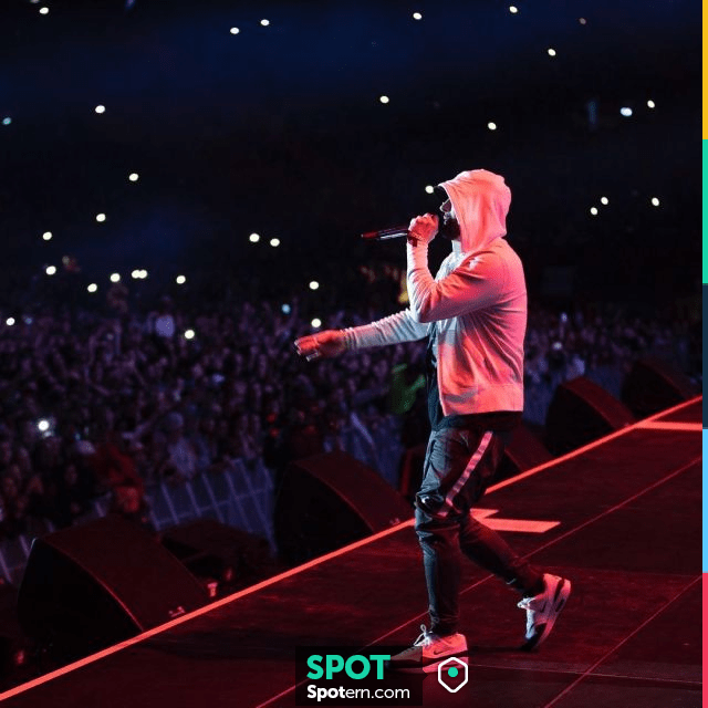 Sneakers white Nike Air Max One Jewel worn during one of his concerts by  Eminem