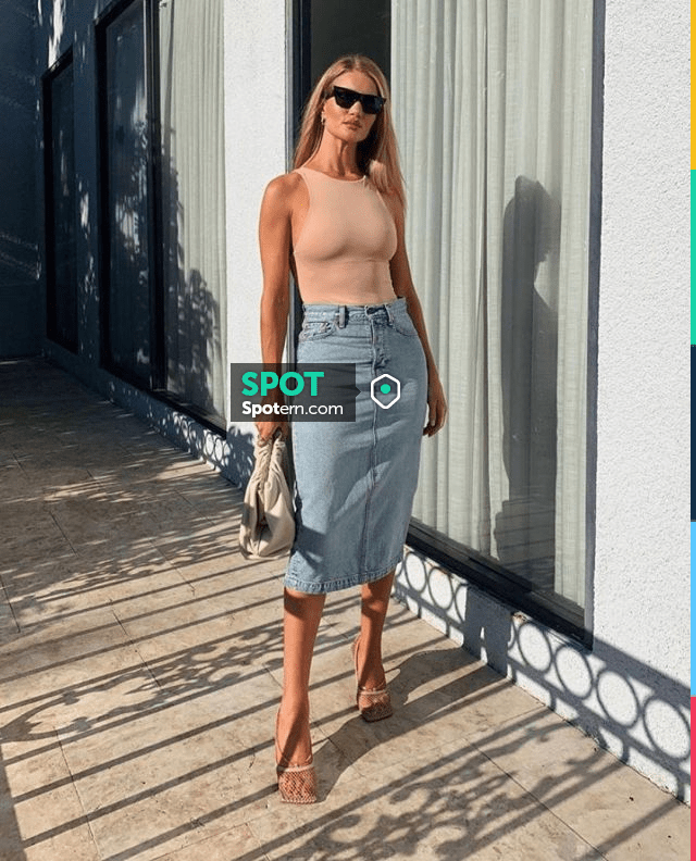  X Levi's High-Rise Denim Midi Skirt worn by Rosie  Huntington-Whiteley Rose Inc August 27, 2019 | Spotern