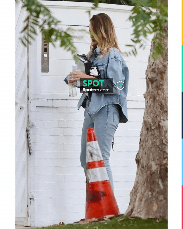  x Levi denim jacket worn by Margot Robbie Hollywood September  12, 2019 | Spotern