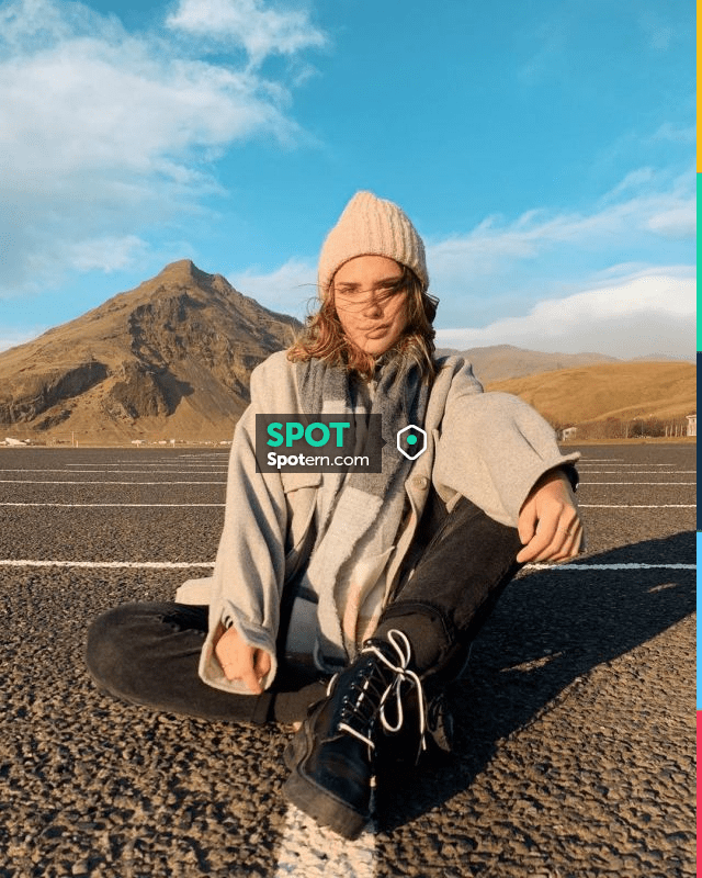 Scarf plaid worn by Just Zoe's account on the Instagram of @justezoe_ytb Spotern