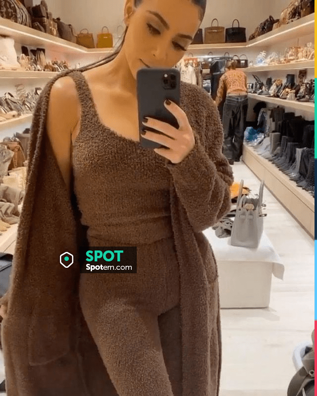 Skims Cozy Knit Robe in Cocoa worn by Kim Kardashian Instagram