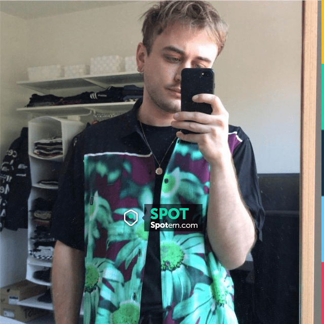 Shirt Supreme x Jean-Paul Gaultier of The routine on the account